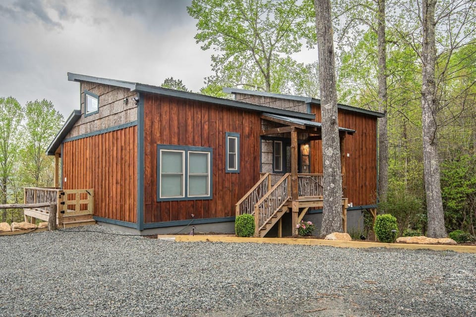 Bear Paw Getaway House in Beech Mountain