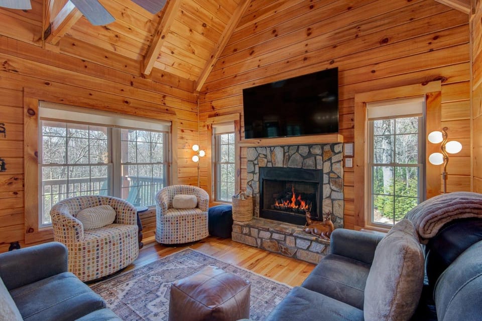 Squirrel's Leap House in Sugar Mountain