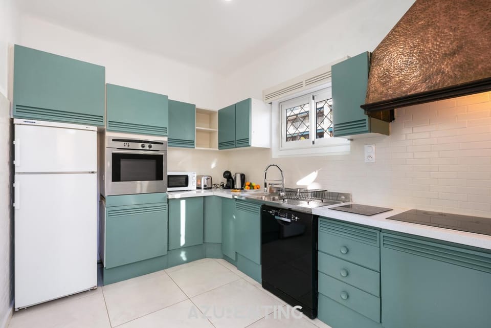 dishwasher, oven, stove, toaster, kitchen