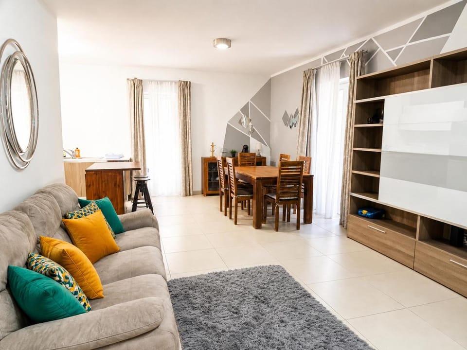 The Enigma - Sea View 10 Apartment in Sliema