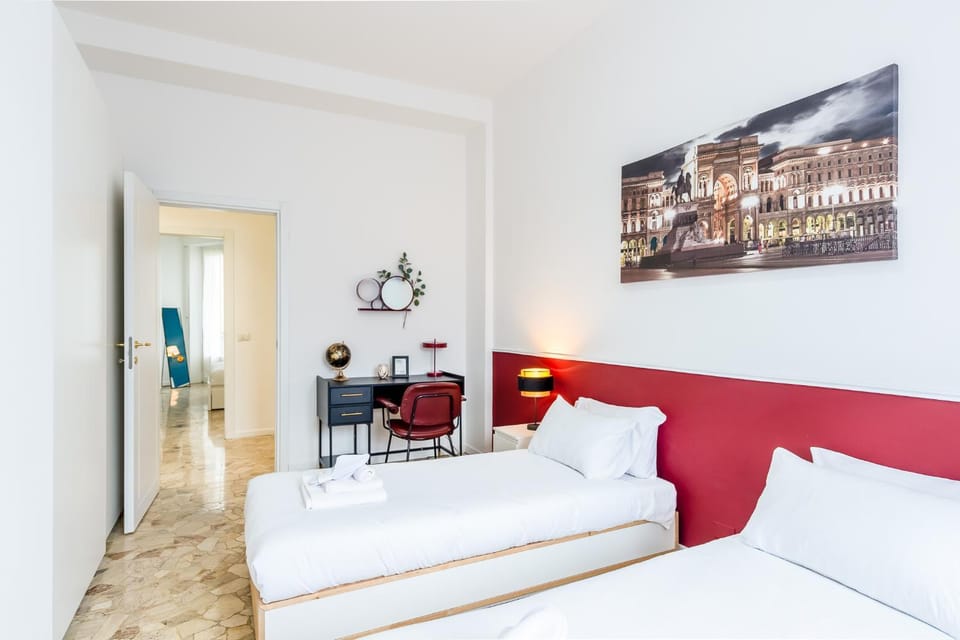 Bed, Living room, Photo of the whole room, Seating area, Bedroom