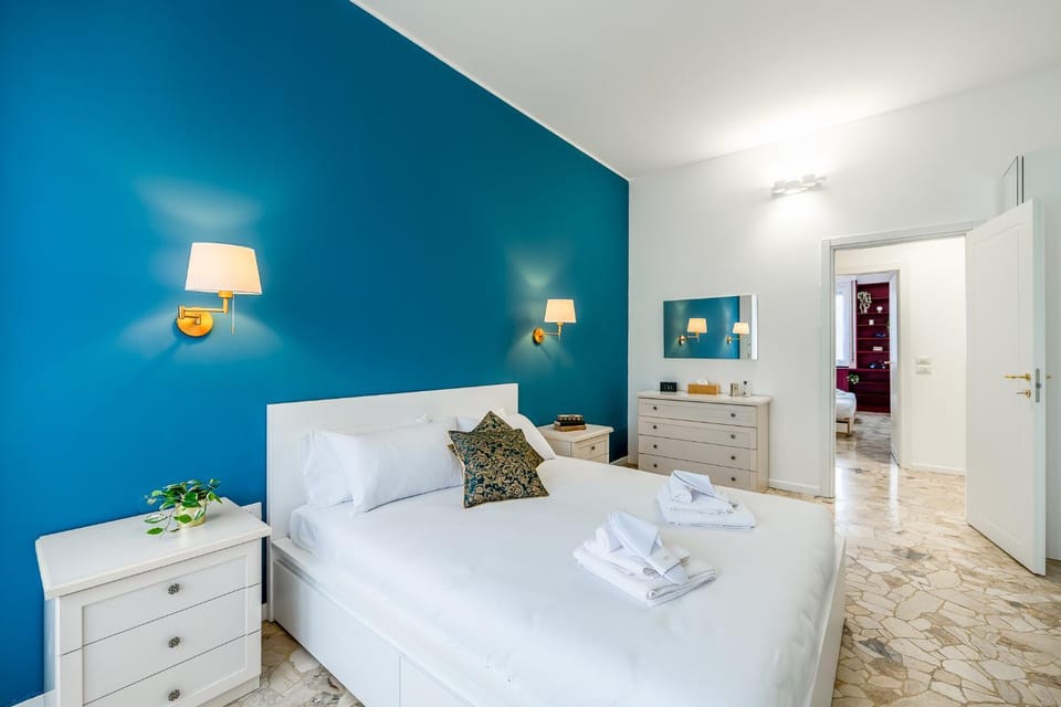 Bed, Photo of the whole room, Bedroom, towels, wardrobe