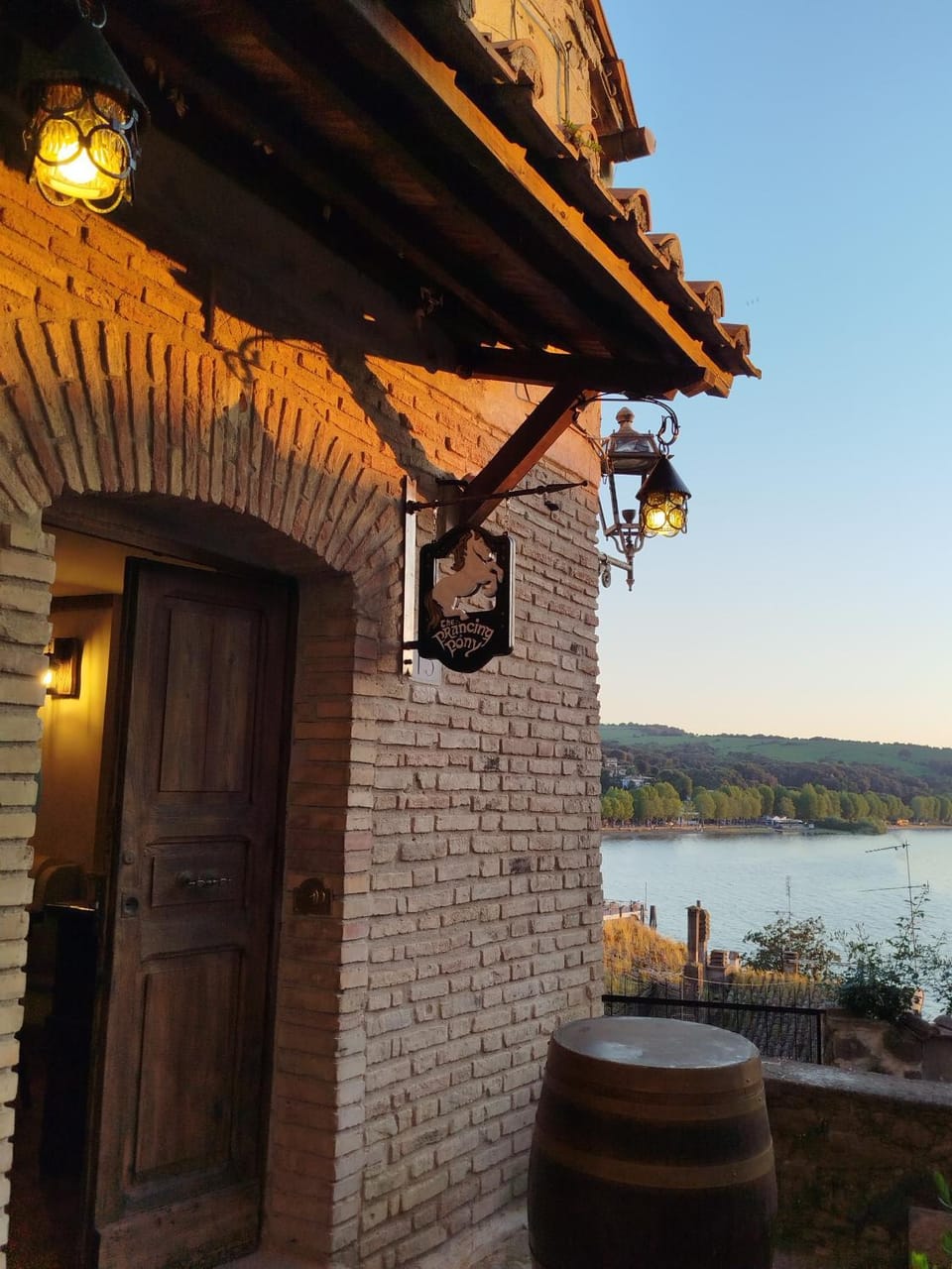 Property building, Day, Natural landscape, View (from property/room), Balcony/Terrace, Lake view