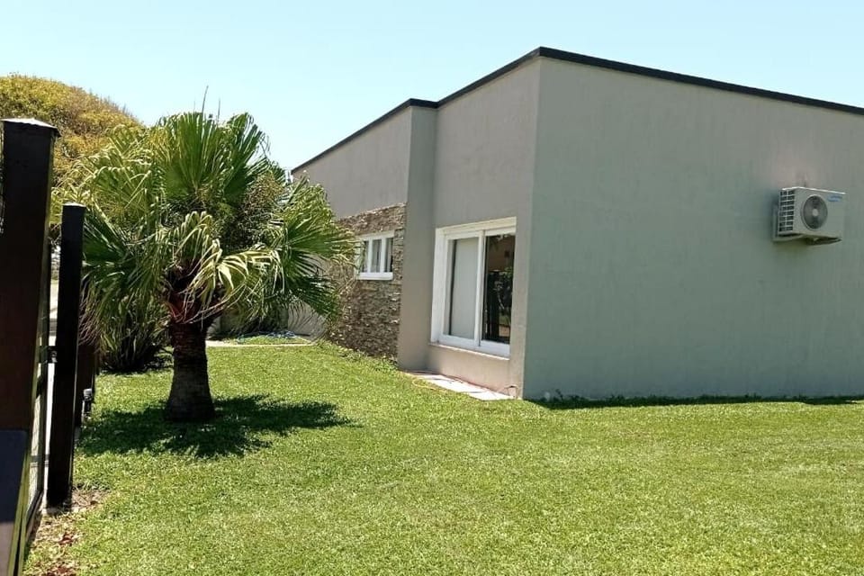Property building, Garden view, Swimming pool