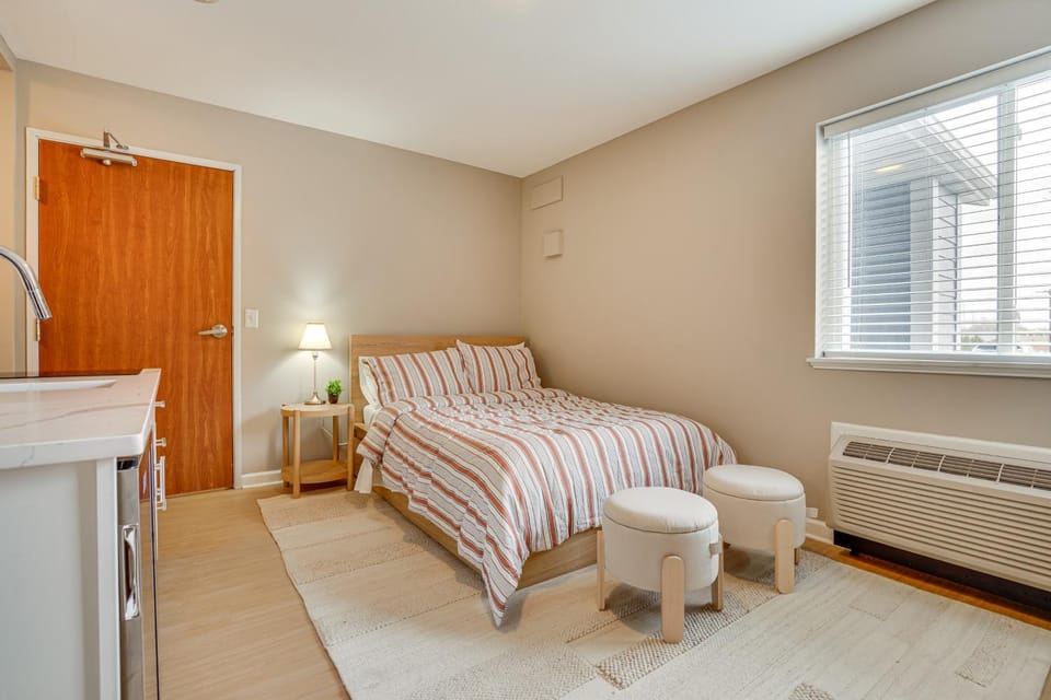 Convenient Studio Stay: Easy Access to Twin Cities Apartment in Blaine