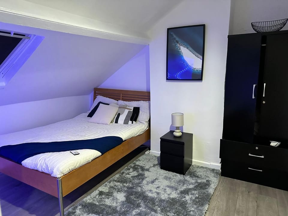 Bed, Bedroom, wardrobe