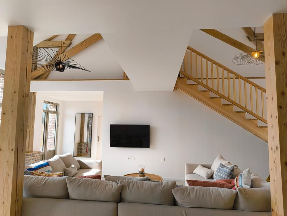 TV and multimedia, Living room, Seating area