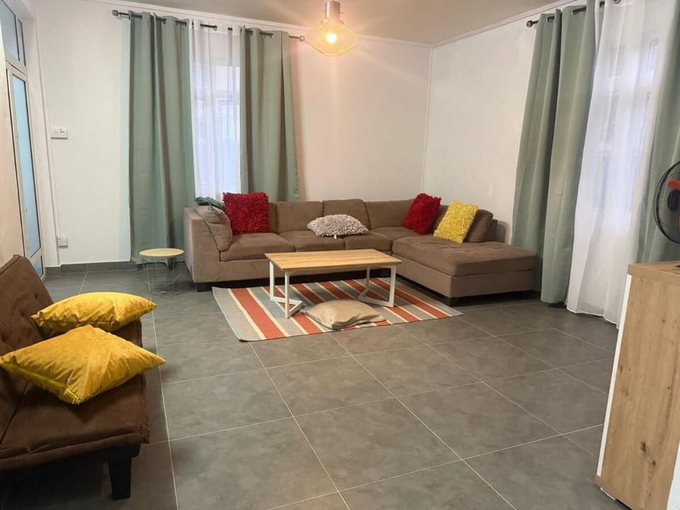 Nice special family villa Grand Baie 3 min to beach Villa in Grand Baie