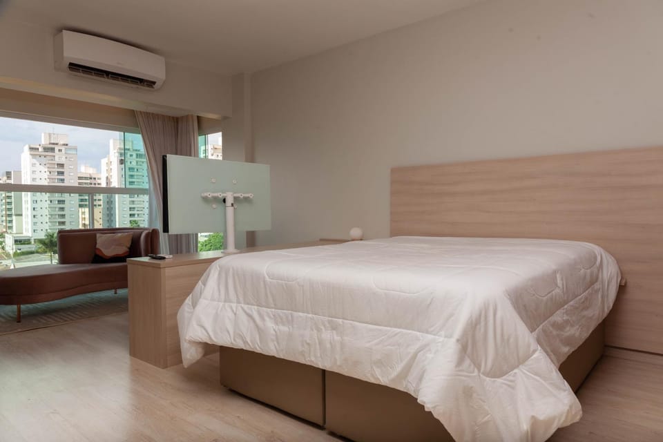 Bed, Bedroom, air conditioner