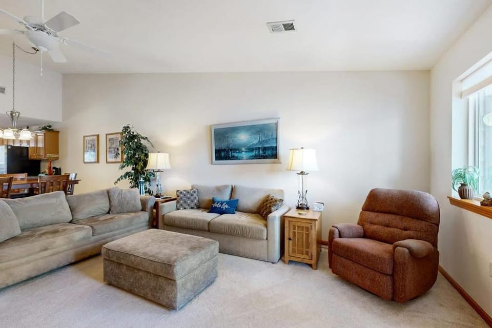 Lighthouse Cove Condo Resort: 418 House in Lake Delton