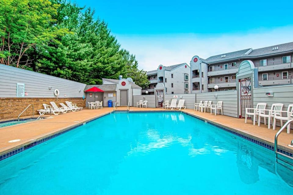 Lighthouse Cove Condo Resort: 418 House in Lake Delton