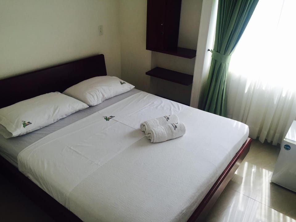 Bed, Day