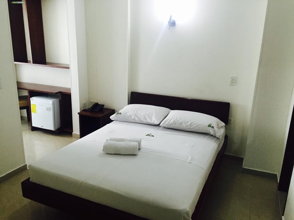 Photo of the whole room, Decorative detail, Bedroom