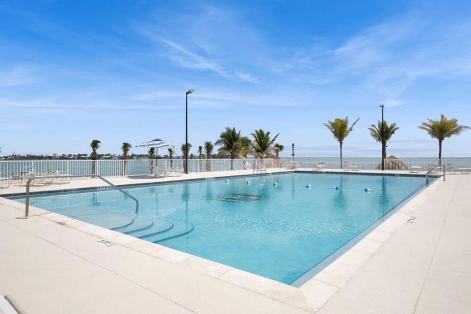 Pool view, Sea view, Swimming pool