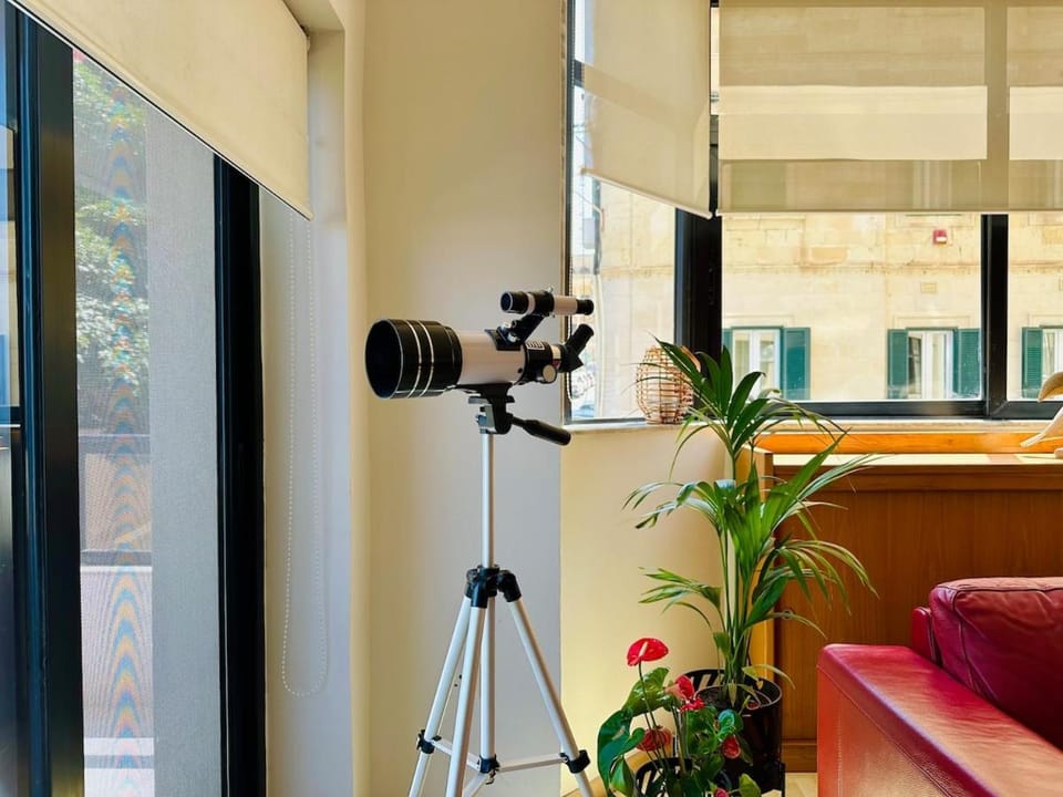 Casa Mare - Seafront - Tigné Point Sliema Apartment in Sliema