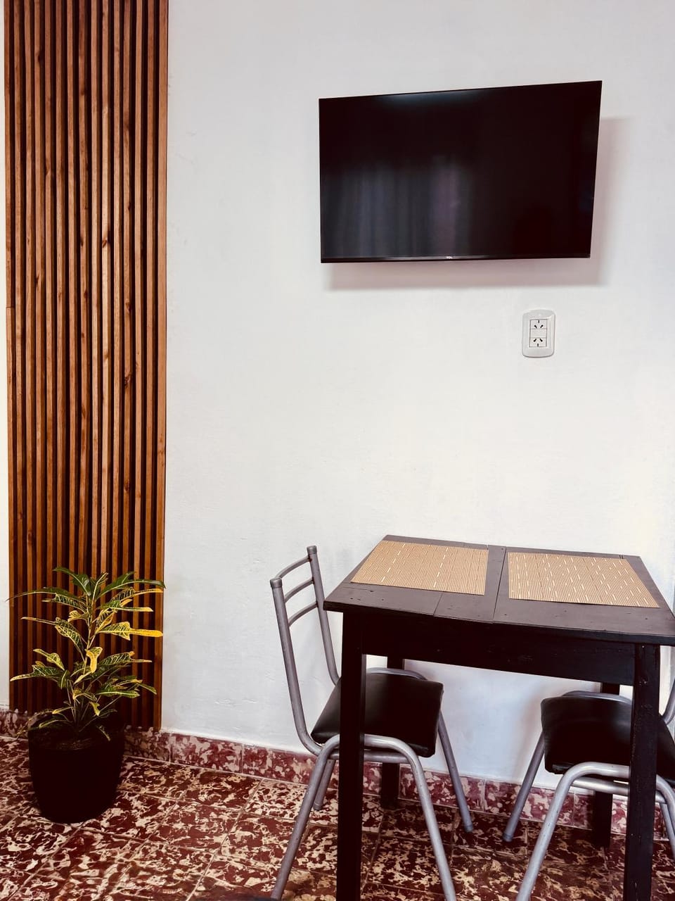 TV and multimedia, Breakfast