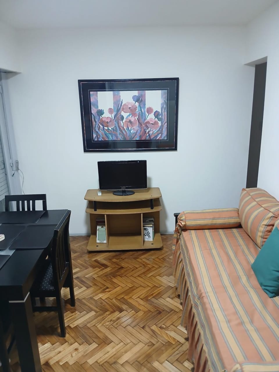 TV and multimedia, Living room, Dining area