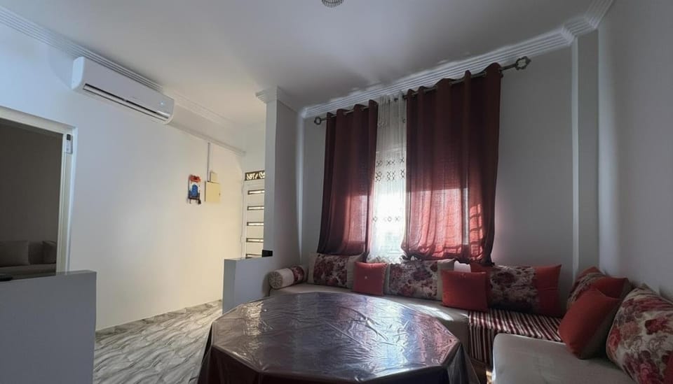 Seating area, air conditioner