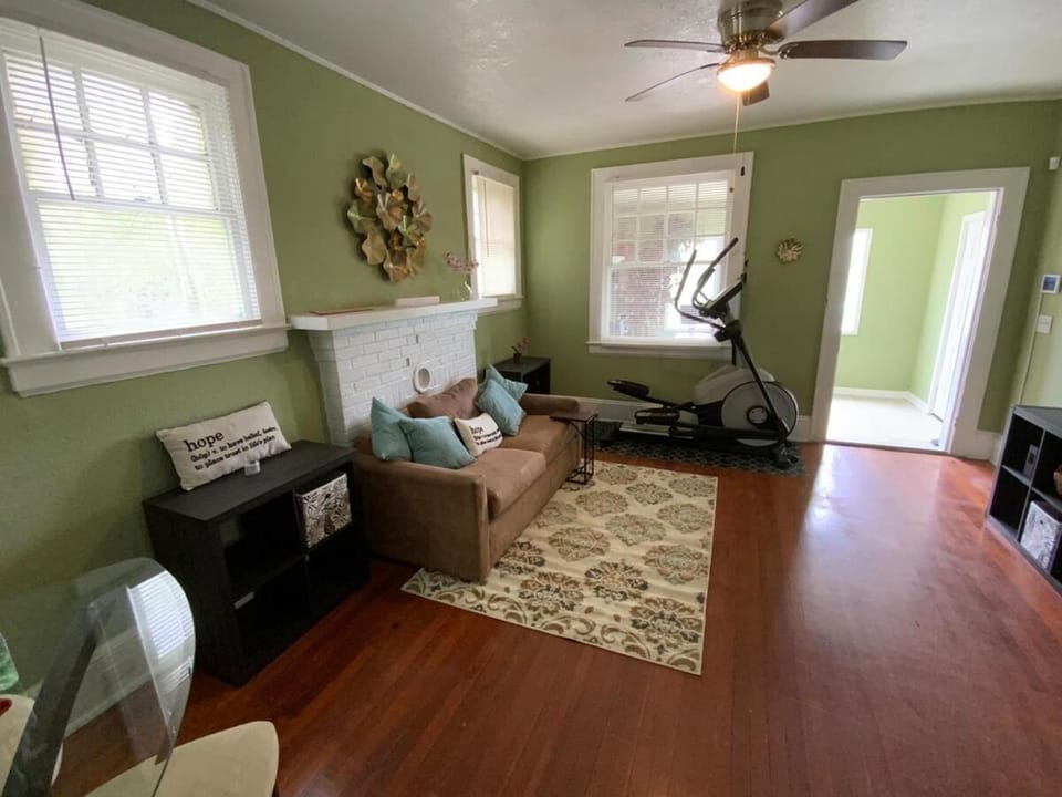 Cozy Cottage House in Jacksonville