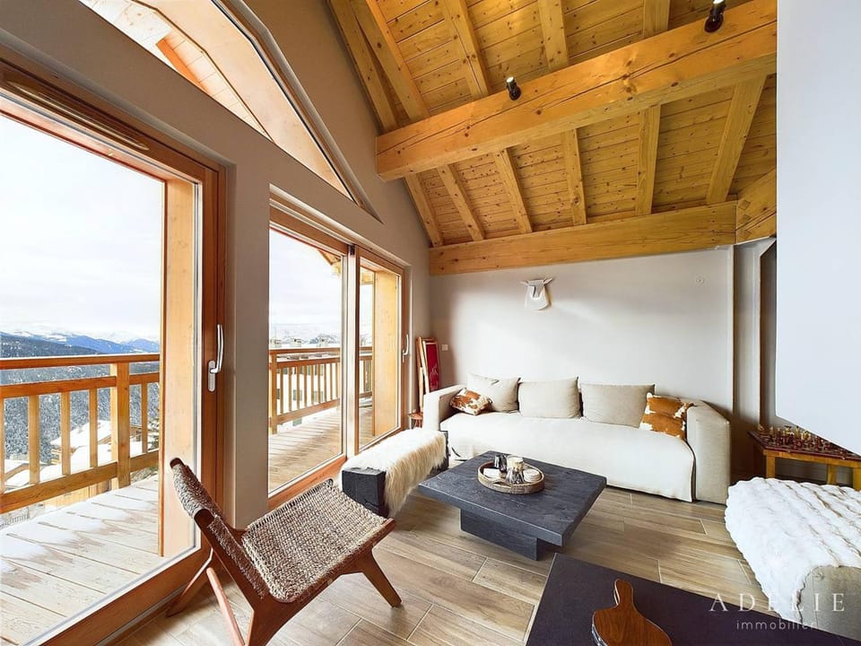 Appartement de luxe 8 pers. avec cheminée, parking, proche pistes et commerces - FR-1-398-683 Apartment in Montvalezan