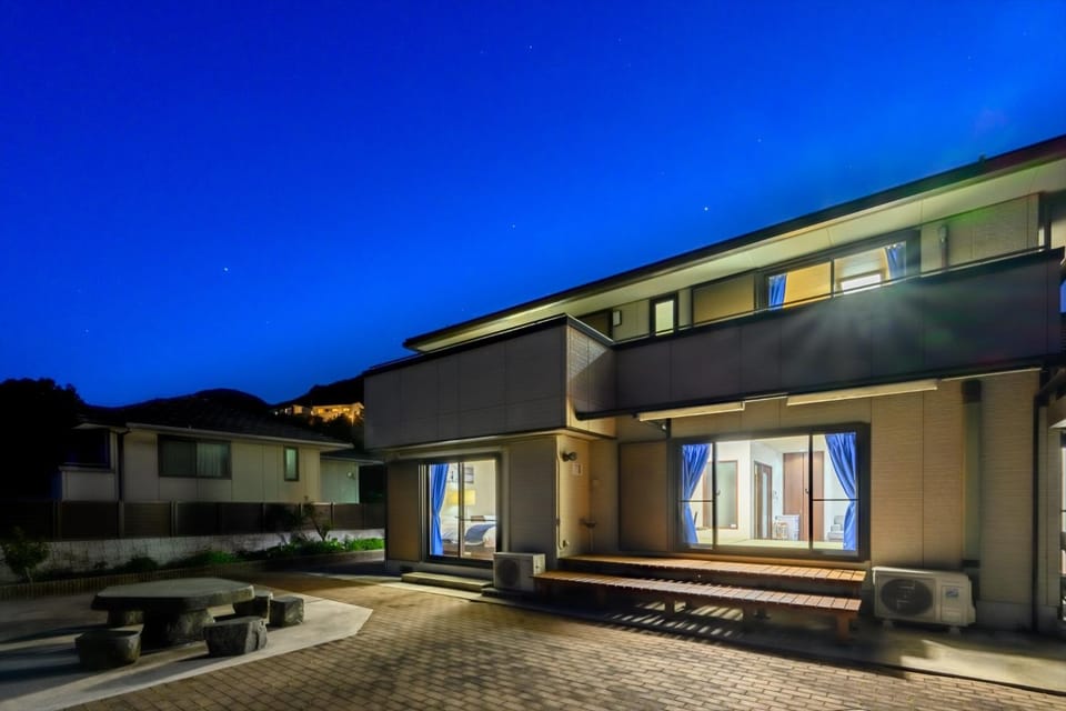 Property building, Night