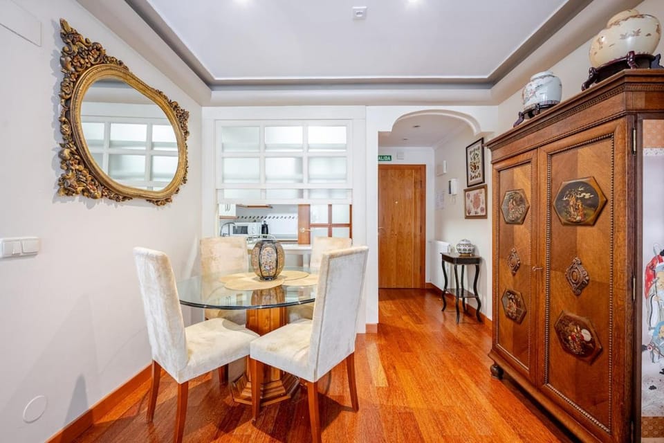 Rosal Privé 17 - Historia, estilo y calma en el corazón de Oviedo Apartment in Oviedo