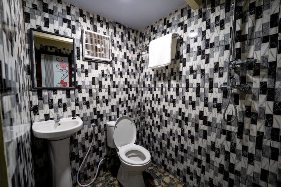 Shower, Toilet, Bathroom, bidet