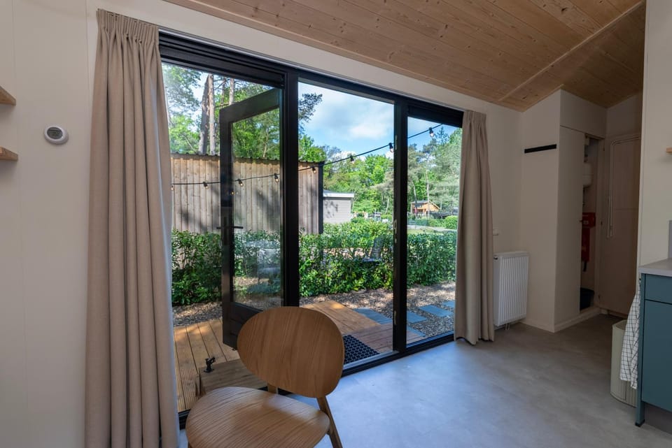 Day, Garden view