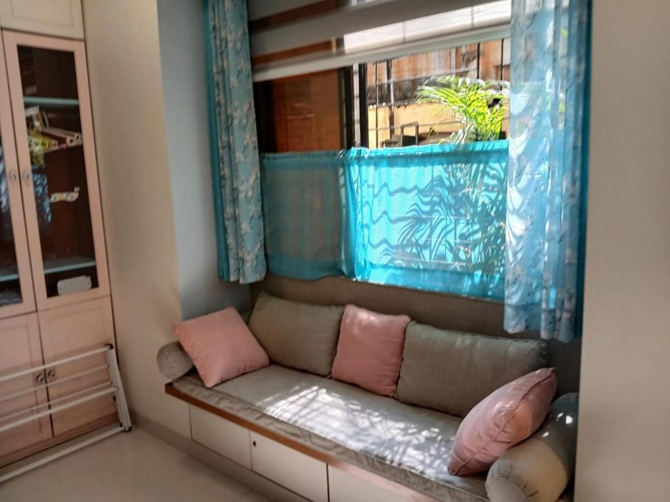 Seating area, Bedroom