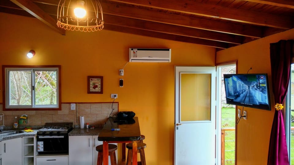 TV and multimedia, Kitchen or kitchenette, Dining area