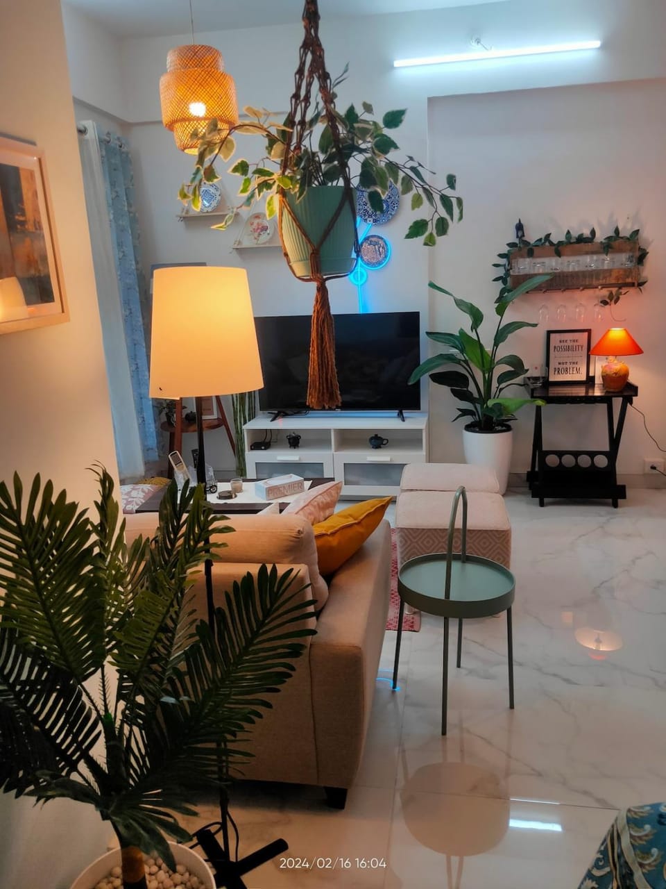 Communal lounge/ TV room, TV and multimedia, Living room, Seating area, Evening entertainment