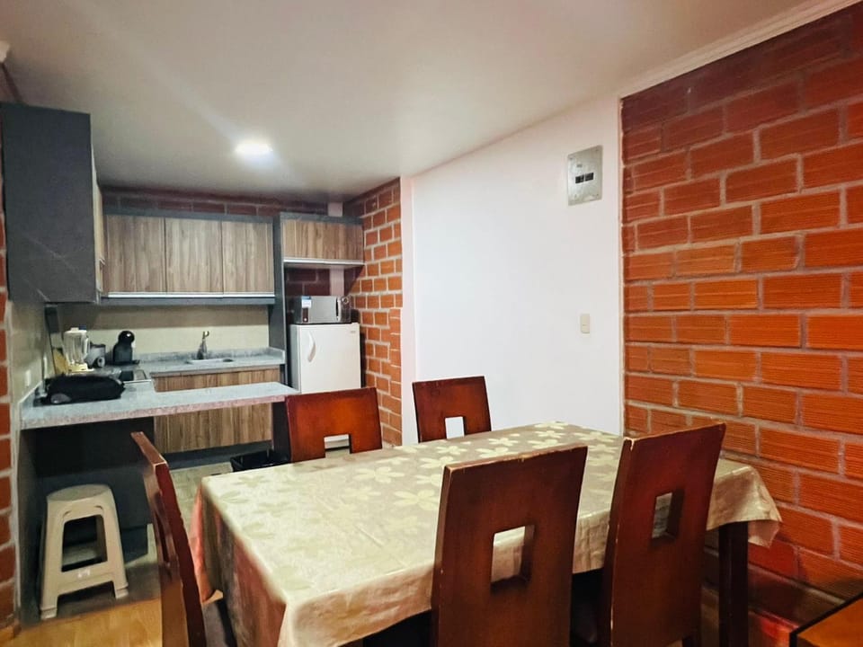 Kitchen or kitchenette, Dining area, pet friendly, stove