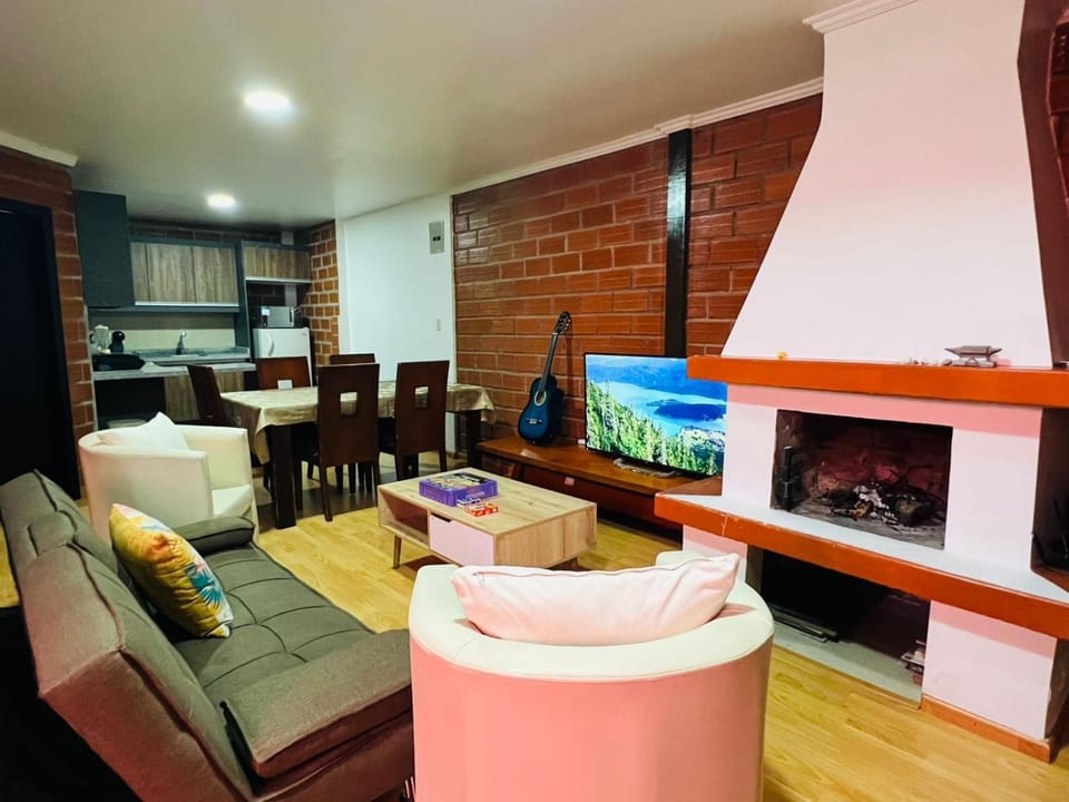 TV and multimedia, Kitchen or kitchenette, Living room, Seating area, Dining area