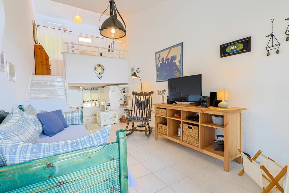 TV and multimedia, Living room, Photo of the whole room, Seating area