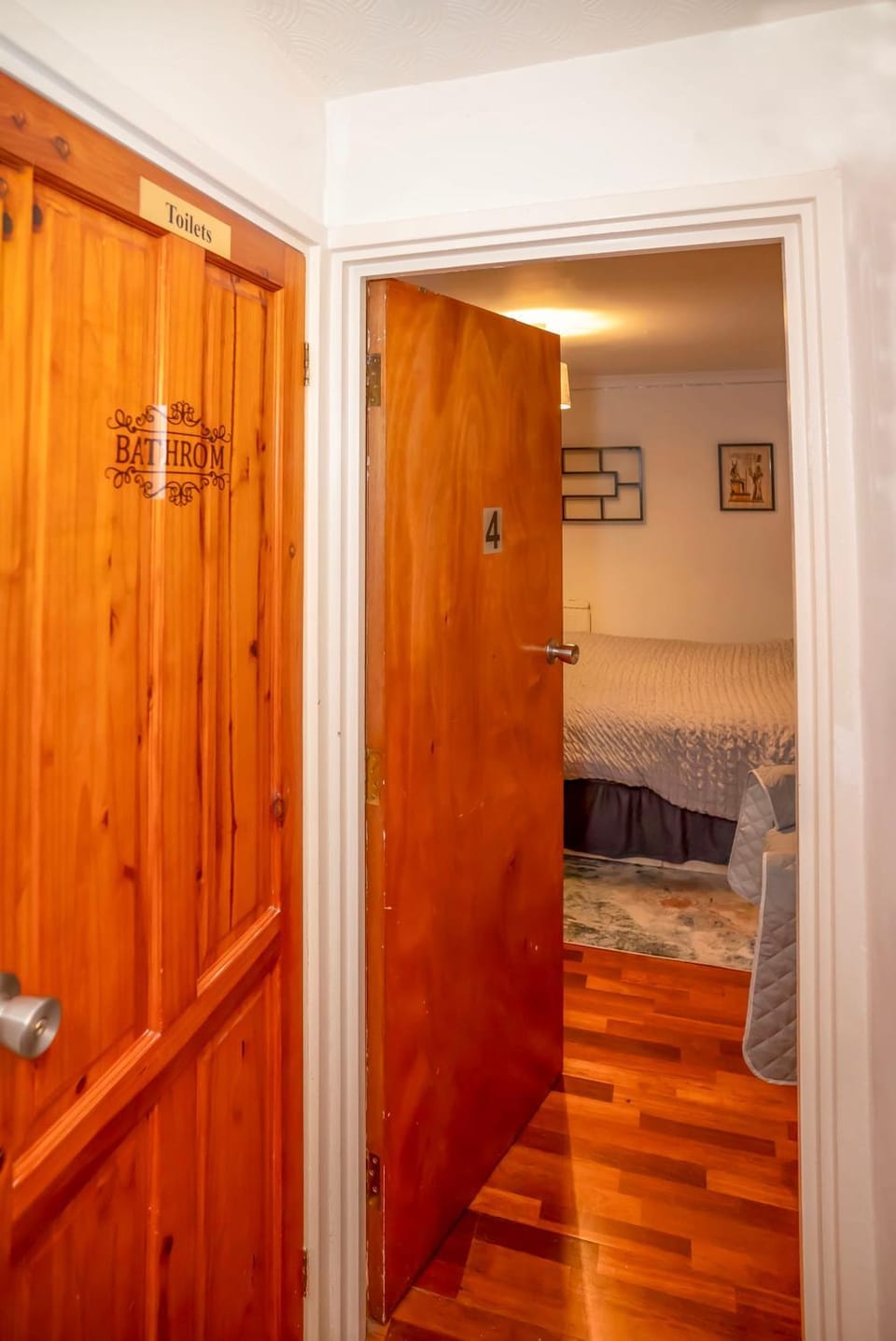 King Size - Ensuite Room Bed and Breakfast in London