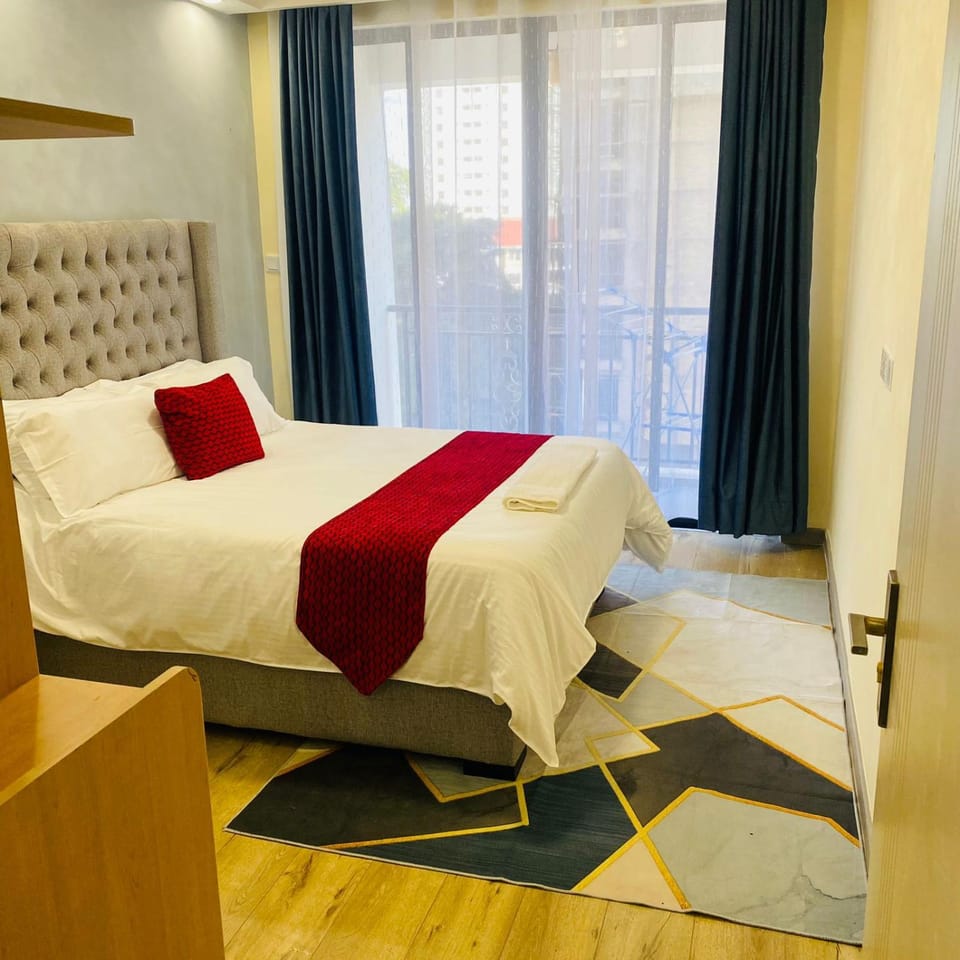 urban loft retreat apartment with fully equipped gym ,heated swimming pool, private parking and relaxing rooftop with breath taking views Apartment in Nairobi