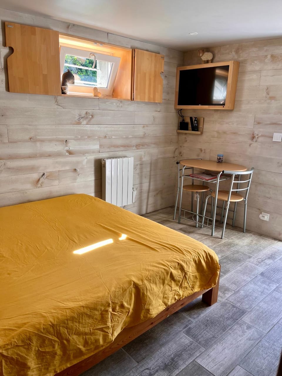 Les Poules heureuses Bed and Breakfast in Issoire