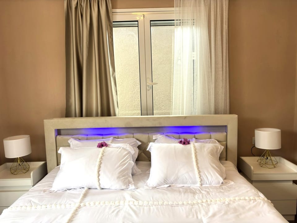 Be my guest at Kalamata House in Messenia