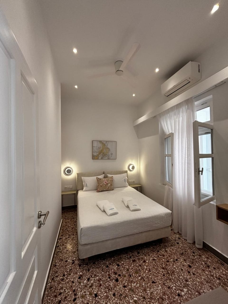 Bedroom, air conditioner