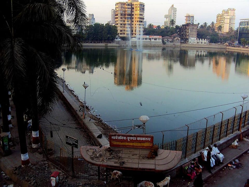 Nearby landmark, Day, Natural landscape, City view, Lake view, Location