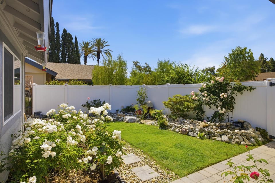 Laguna oasis Pool, Jacuzzi, Sauna Villa in Laguna Woods