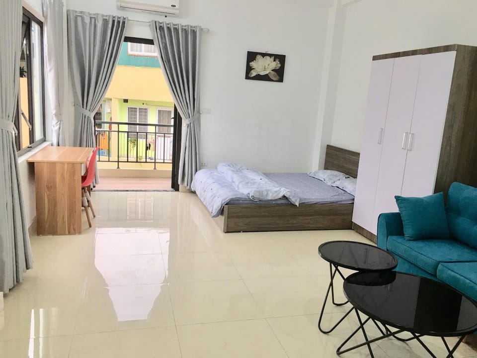 Căn hộ nhiều cửa sổ Apartment in Hanoi