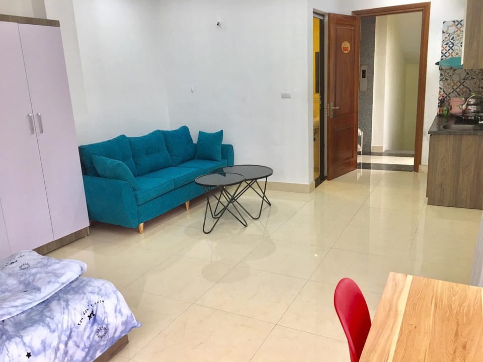 Căn hộ nhiều cửa sổ Apartment in Hanoi