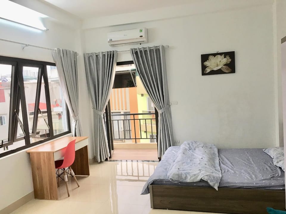 Căn hộ nhiều cửa sổ Apartment in Hanoi