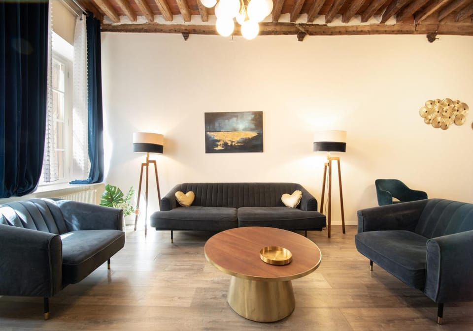 Communal lounge/ TV room, Living room