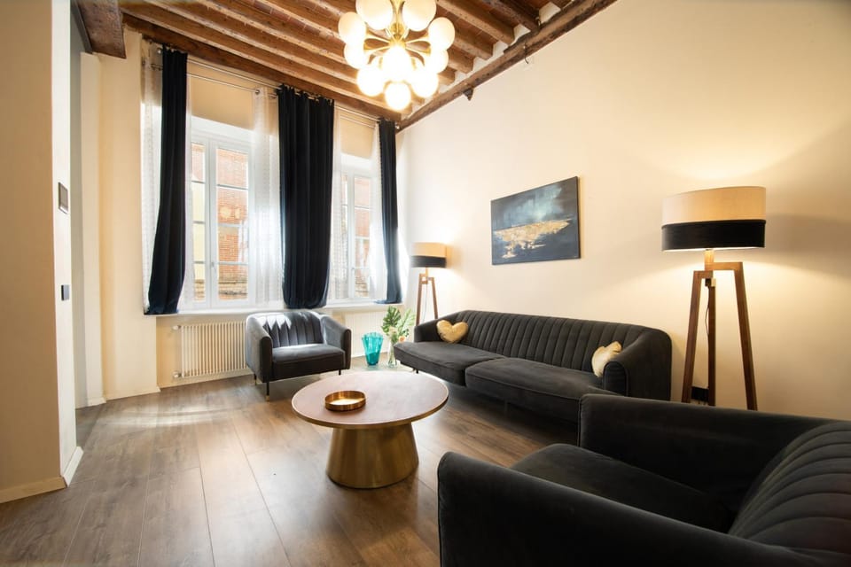 Communal lounge/ TV room, Living room