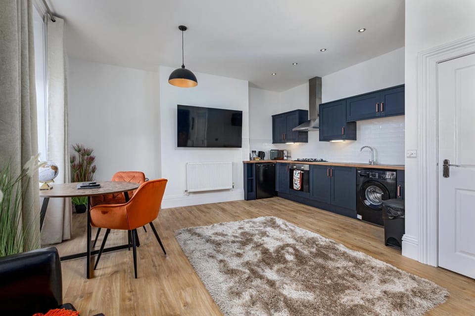 Living room, Dining area, kitchen