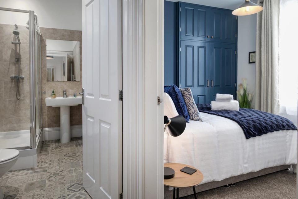 Bathroom, Bedroom