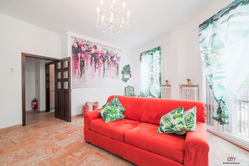 Communal lounge/ TV room, Bed, TV and multimedia, Living room, Entertainment