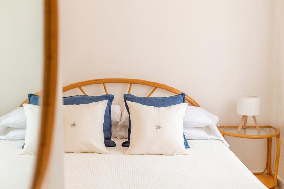 Bed, Decorative detail, Bedroom